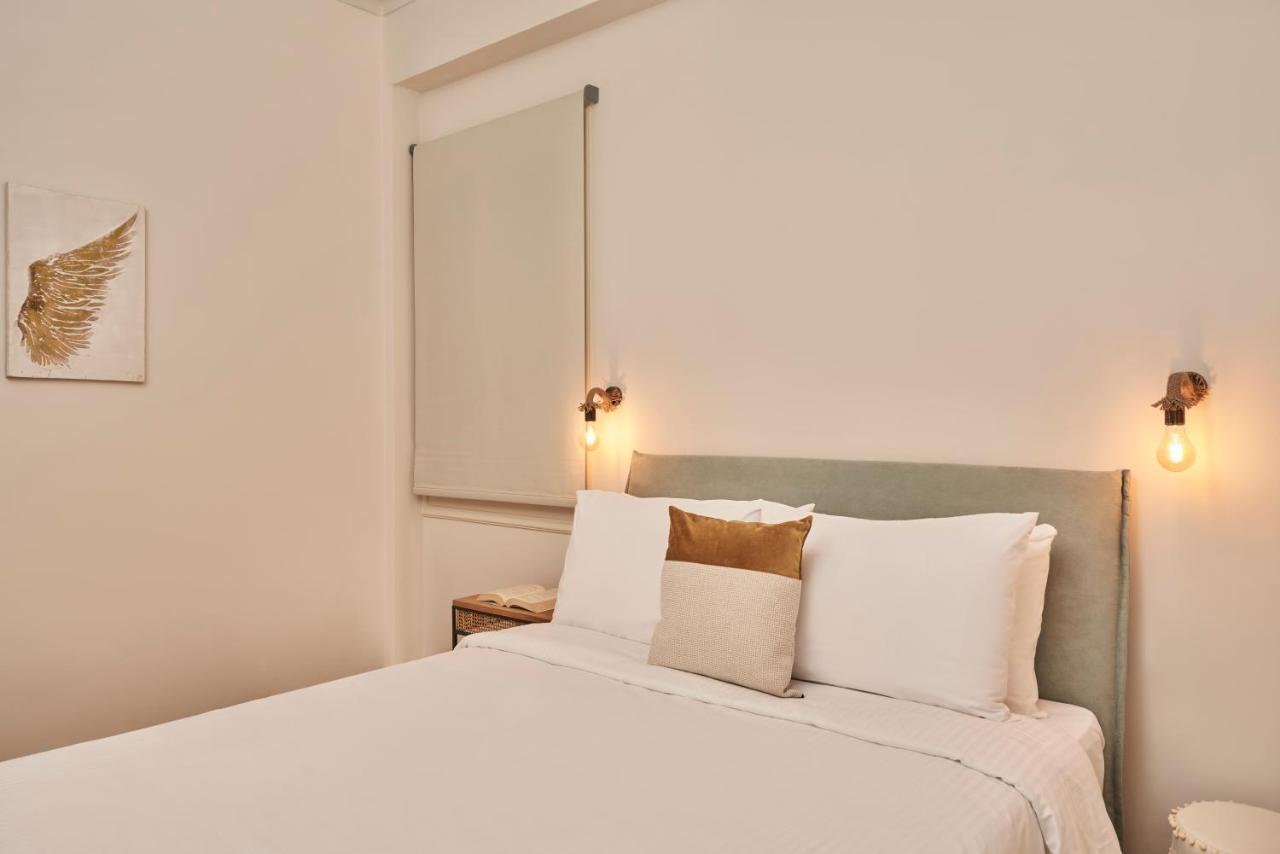 Chic N Bright 3Bd Apt With Hilton View 아테네 외부 사진
